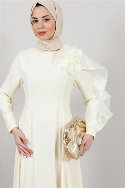 Gül Aksesuarlı Abiye - Krem