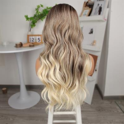 Bebek Kumralı Platin Ombre  ve Röfleli Fiber Sentetik Geniş Dalgalı Tül Peruk