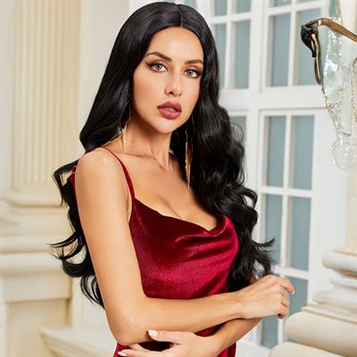 Uzun Boy Dalgalı Siyah Tül Peruk