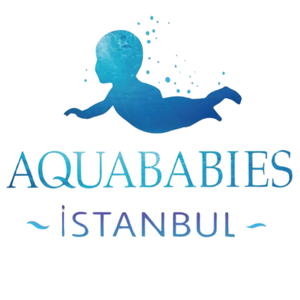 Telefonla konuşan bebek