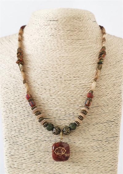 Doğal Taş Detaylı Bohem Etnik Tasarım Kolye