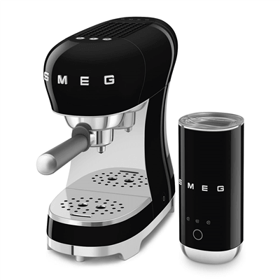 SMEG ECF12 Süt Köpürtücülü Espresso Makinesi – 15 Bar