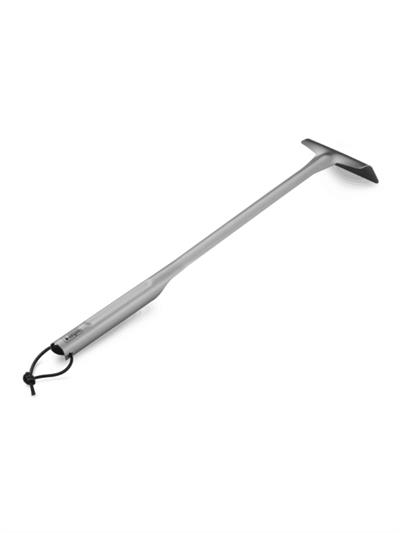 Weber 7649 Charcoal Rake – Kömür Tırmığı (Paslanmaz Çelik; 115° Açılı Bıçak; 18″–26″ Kömürlü Weber Uyumlu)