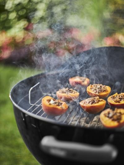 Weber Classic Kettle 57 cm – Parlak Siyah Emaye Çift Emayeli Kazan | One-Touch™ Temizlik | Zamansız Kettle Tasarımı