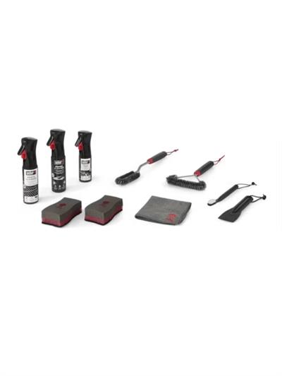 Weber Cleaning Kit for Enamel Gas Barbecues – Tüm Gaz Modelleri Komple Temizlik Seti | Fırçalar, Temizleyiciler, Sünger, Bez & Yağ Spreyi