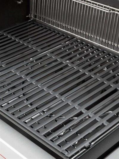 Weber Genesis® E-325s Siyah Gazlı Barbekü — 3 Brülör | XL Sear Zone | Side Shelves
