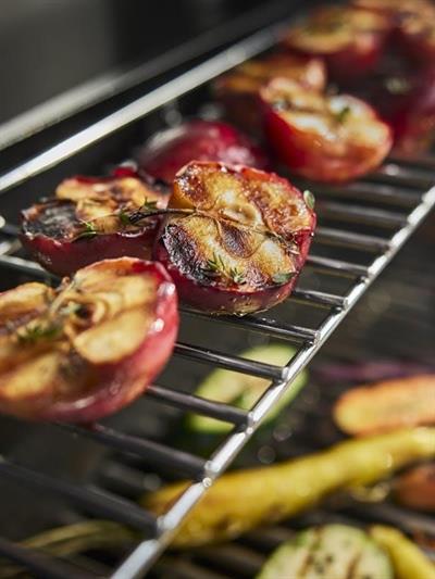 Weber Genesis® E-335 Siyah Gazlı Barbekü – 3 Brülör | XL Sear Zone | Side Burner