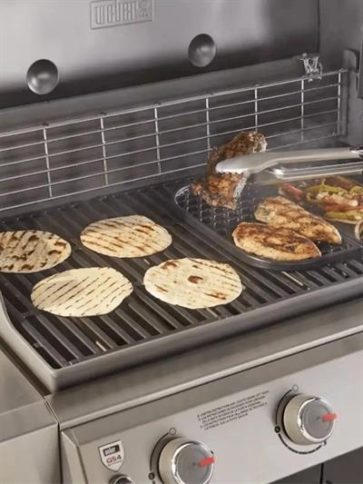 Weber Grill & Griddle Station 8858 – Gourmet BBQ System Porcelain-emaye kaplı döküm | İki yüzeyli ızgara & plancha kombinasyonu