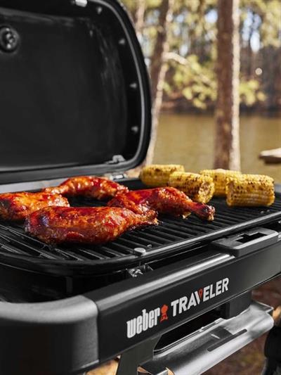 Weber Traveler™ Stealth Edition Gazlı Barbekü – 3,8 kW | 63 × 34 cm | Tek Elle Katlanır