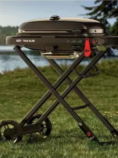 Weber Traveler™ Stealth Edition Gazlı Barbekü – 3,8 kW | 63 × 34 cm | Tek Elle Katlanır