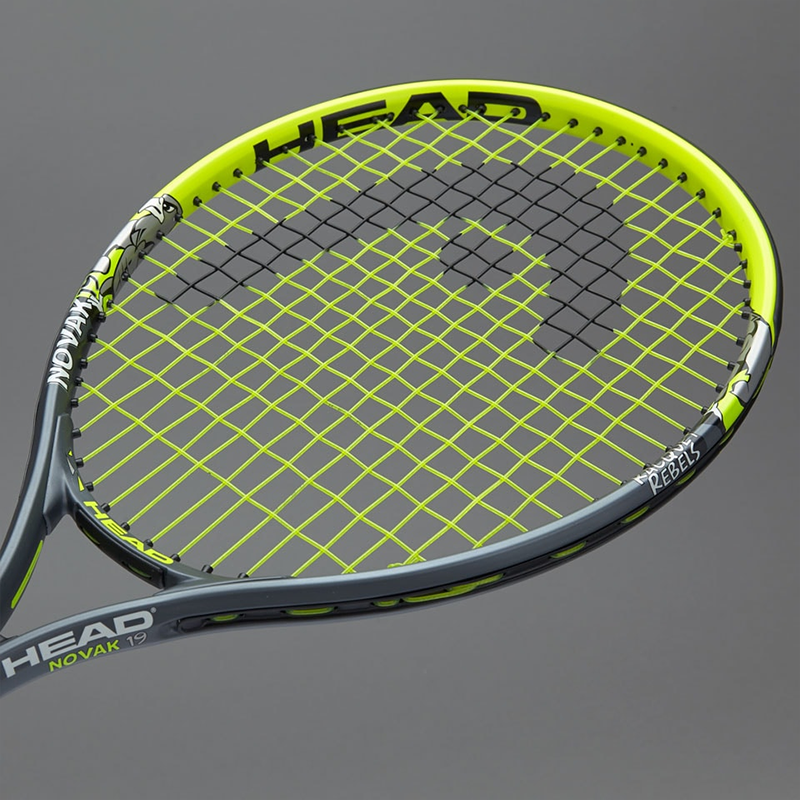 Novak 19 Tenis Raketi