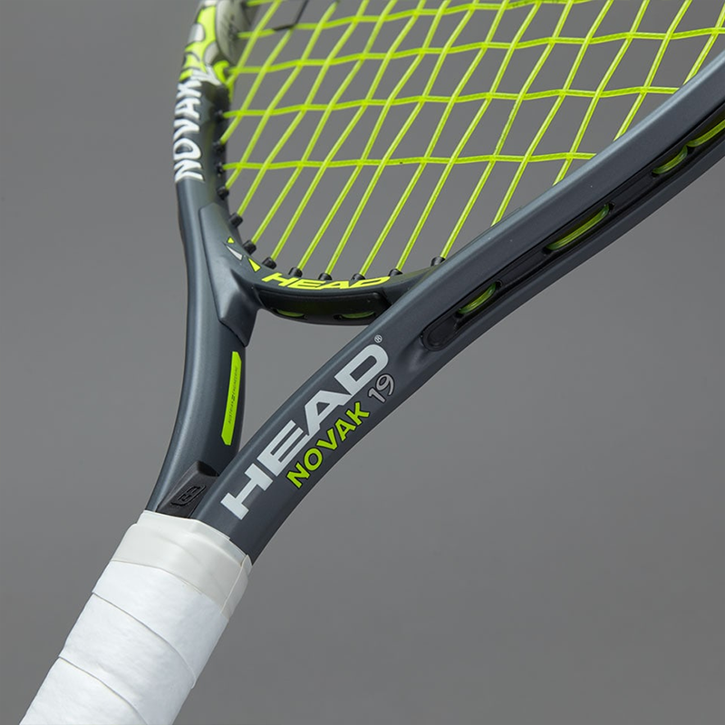 Novak 19 Tenis Raketi