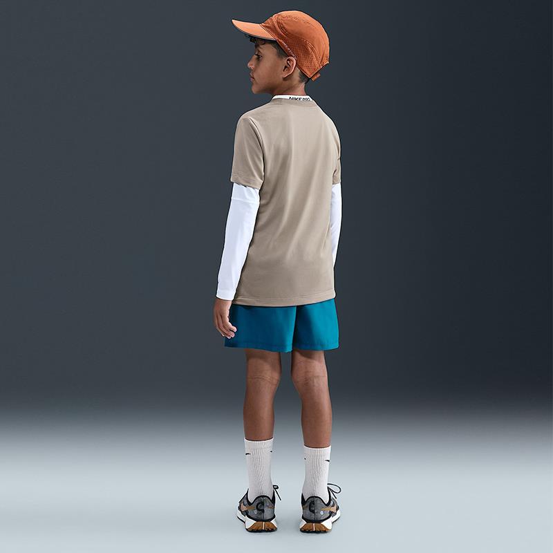 Nike Multi Dri-FIT Erkek Çocuk Antrenman Şortu