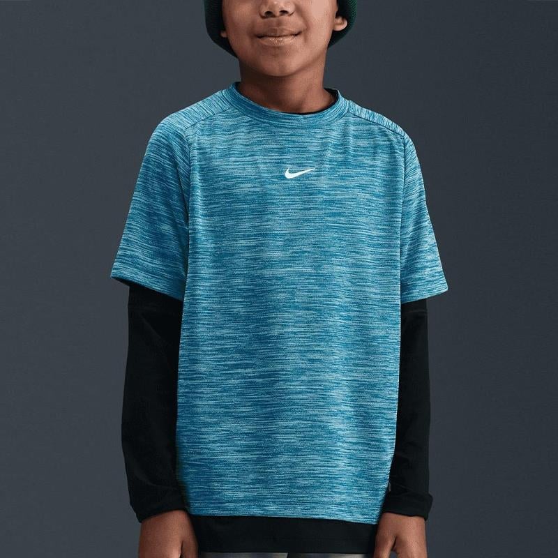 Nike Multi Dri-FIT Erkek Çocuk Antreman Üstü