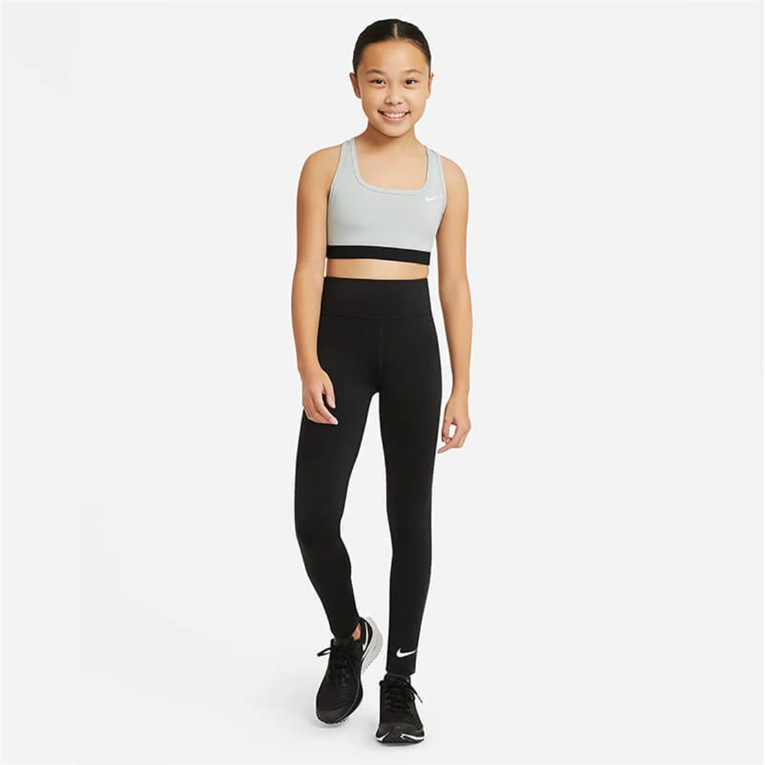 Nike Swoosh Kız Çocuk Spor Sütyeni