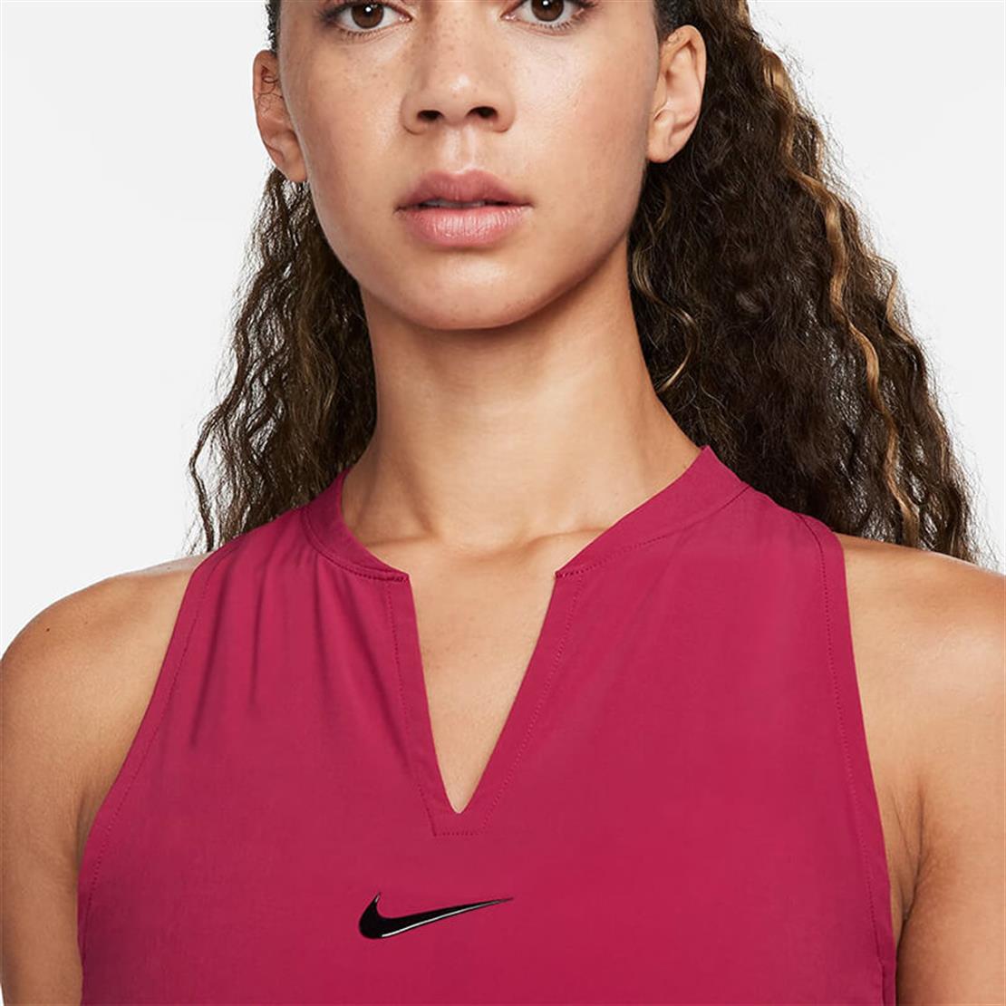 Nike Dri-FIT Advantage Kadın Tenis Elbisesi