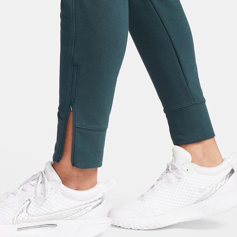 NikeCourt Dri-FIT Heritage Fransız Havlu Kumaşı Kadın Tenis Eşofman Altı