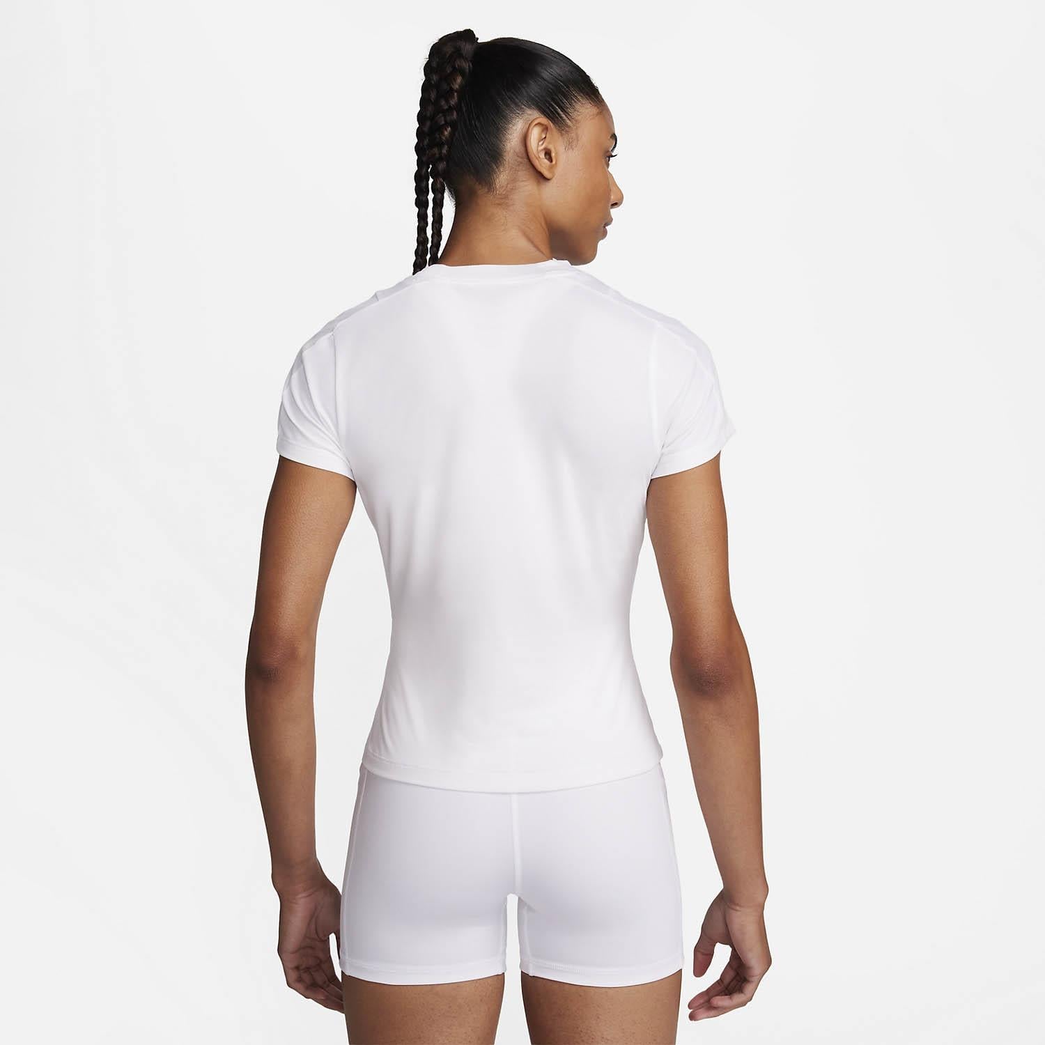 NikeCourt Advantage Dri-FIT Kısa Kollu Kadın Tenis Üstü