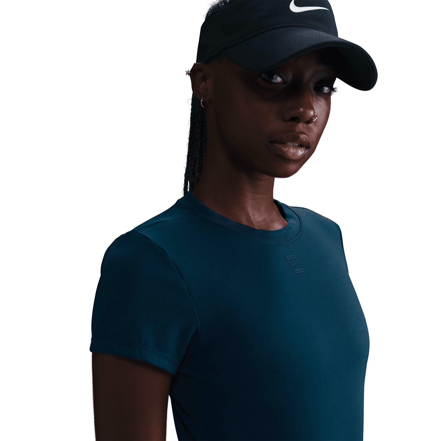 NikeCourt Advantage Dri-FIT Kısa Kollu Kadın Tenis Üstü