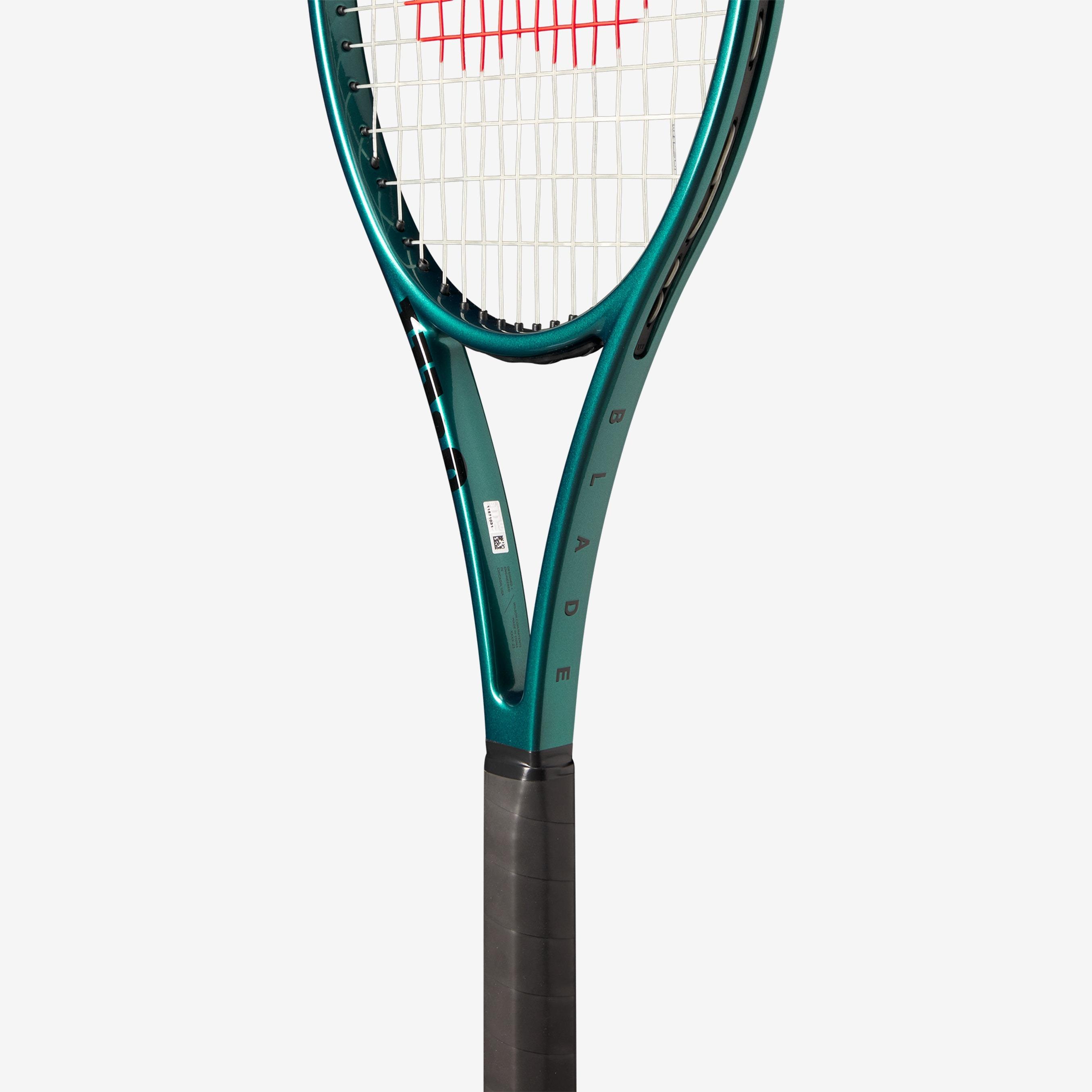 Wilson Blade Pro 98 (16x19) v9 Tenis Raketi