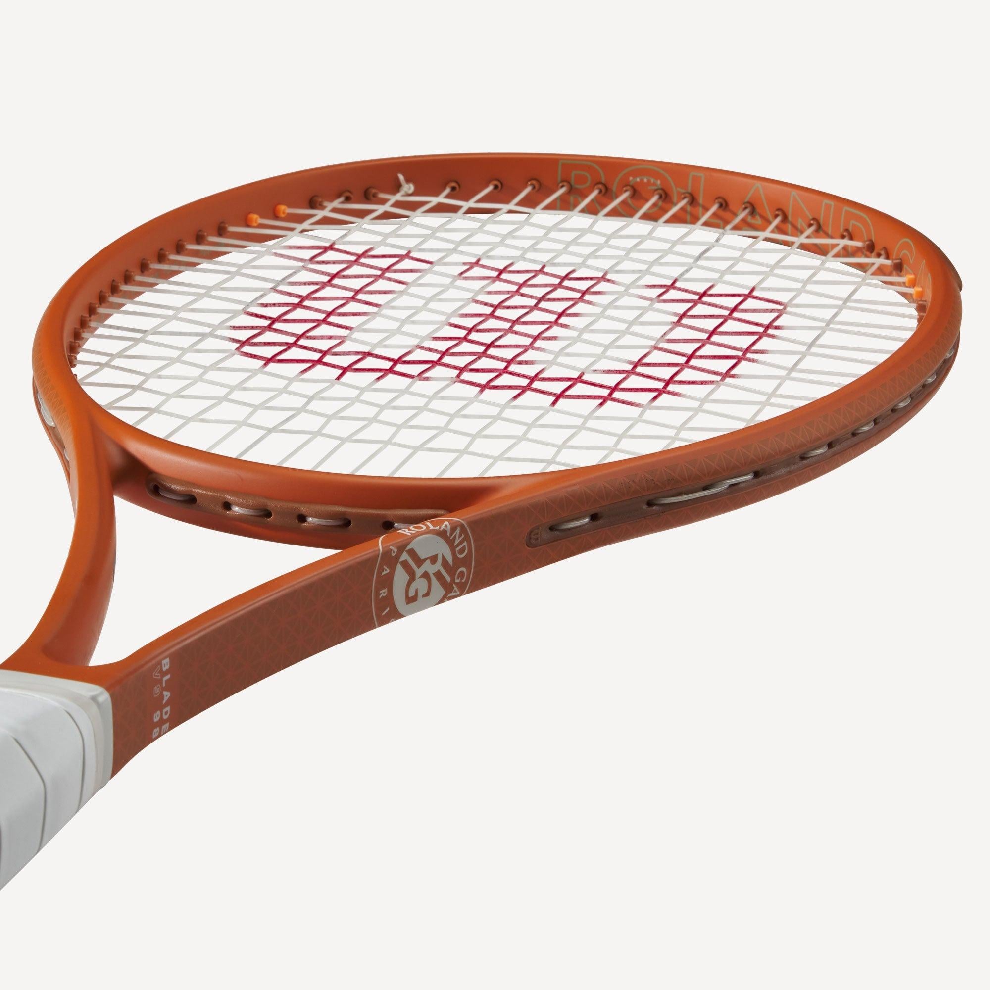 Wilson x Roland Garros Blade 98 (16x19) V9 Tenis Raketi 