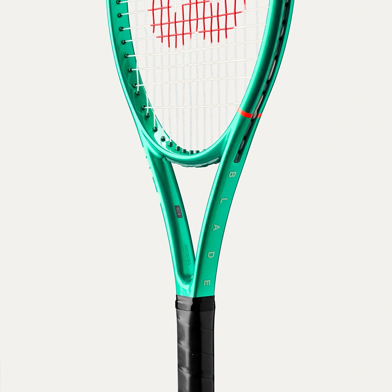 Wilson Blade 26 V10 Çocuk Tenis Raketi
