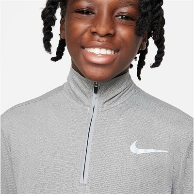 Nike Dri-FIT Poly+ Çeyrek Fermuarlı Erkek Çocuk Antrenman Üstü
