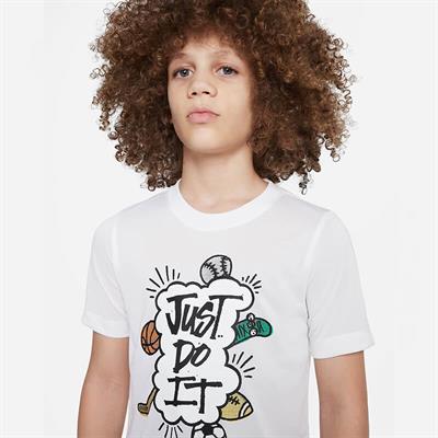 Nike Dri-FIT Erkek Çocuk Desenli Tişörtü