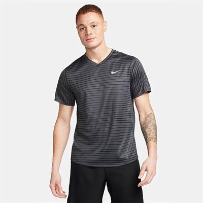 NikeCourt Dri-FIT Victory Erkek Tenis Tişörtü