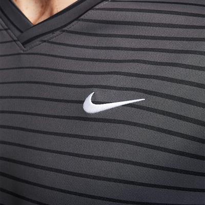 NikeCourt Dri-FIT Victory Erkek Tenis Tişörtü
