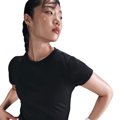 NikeCourt Advantage Dri-FIT Kısa Kollu Kadın Tenis Üstü