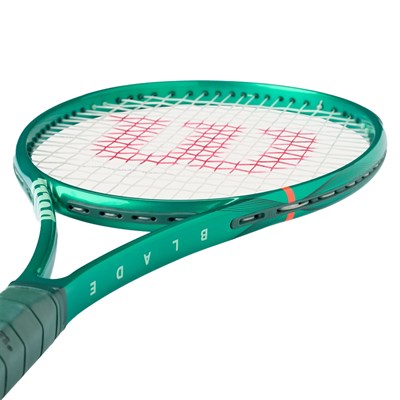 Wilson Blade 98 16x19 v10 Tenis Raketi (305gr.)