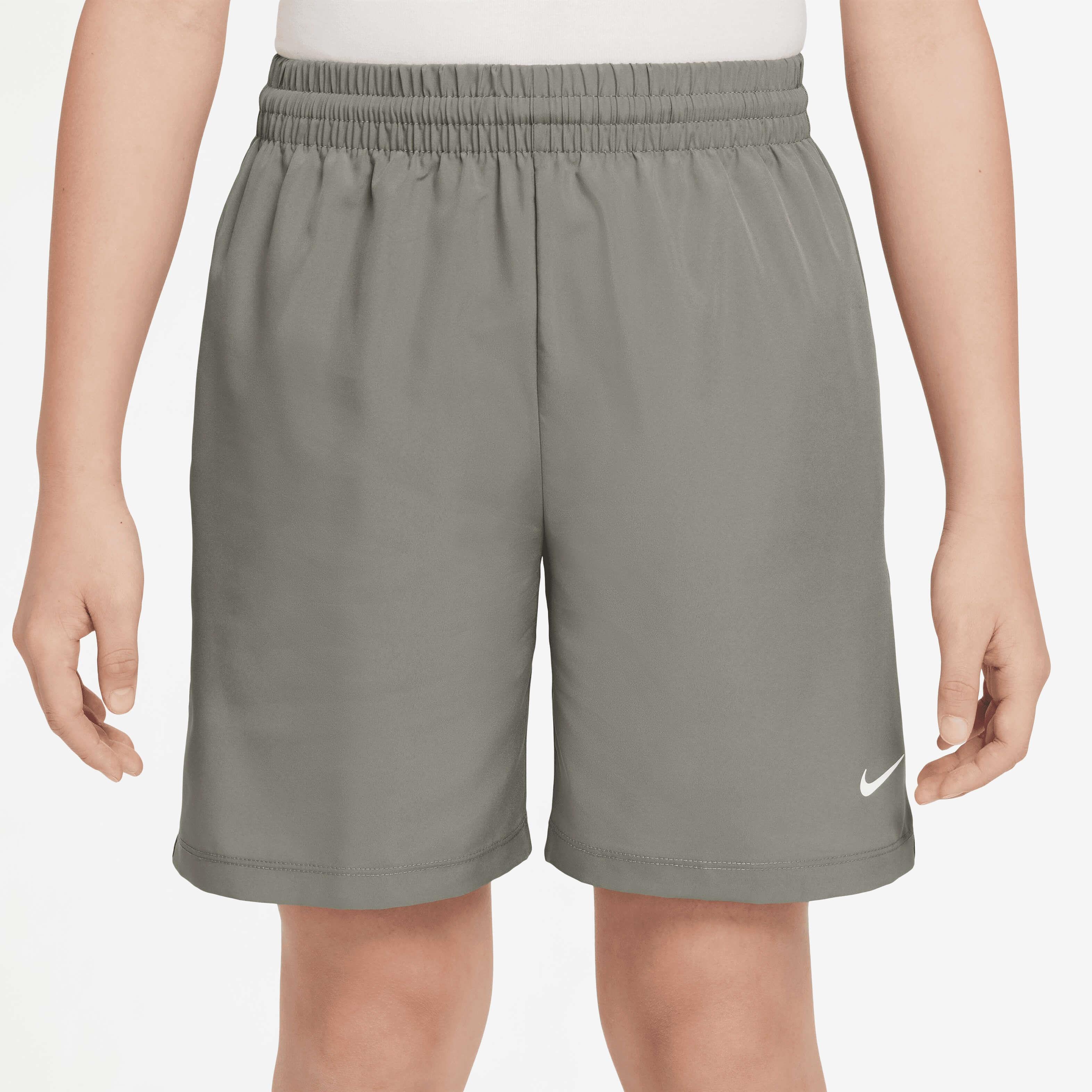 NikeNike Multi Dri-FIT Erkek Çocuk Antrenman Şortu