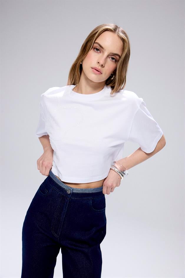Flower Embroidery Detail Crop White T-shirt