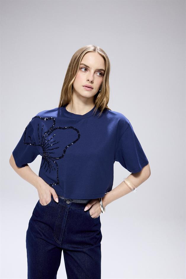 Flower Embroidery Detail Crop Navy T-shirt