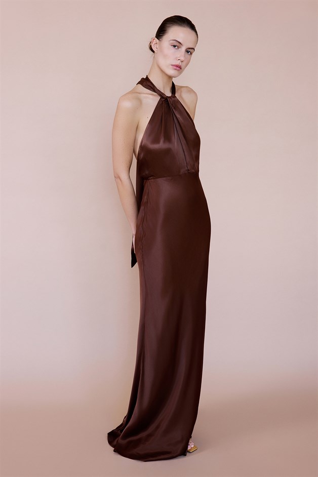 Boyundan Bağlamalı Kahve Elbise