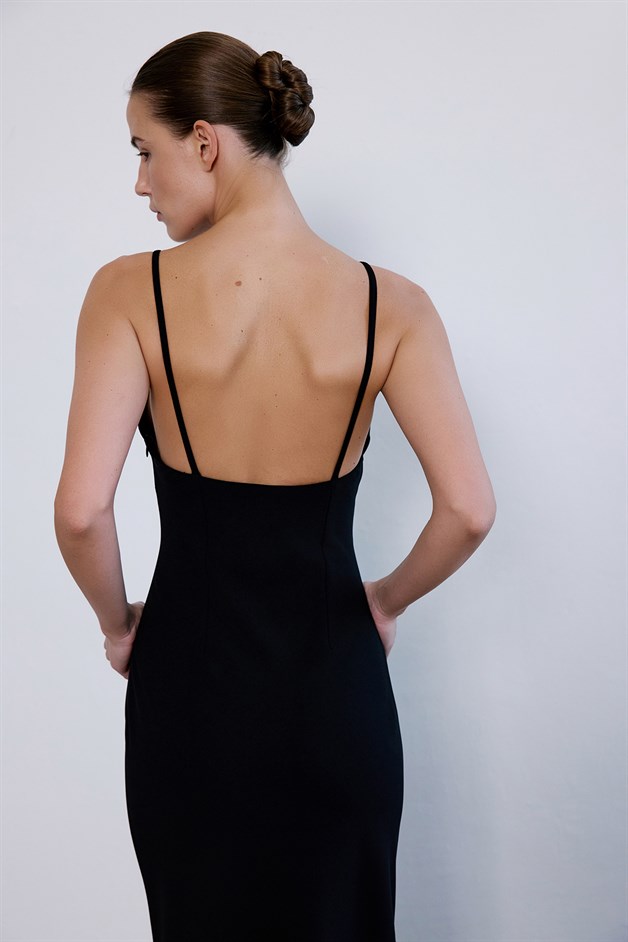 İnce Askılı V Yaka Siyah Maxi Elbise