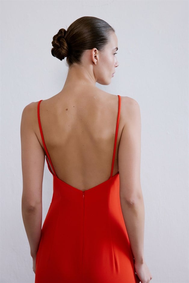 Straplez Yırtmaçlı Maxi Narçiçeği Elbise