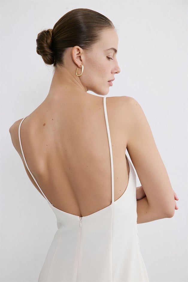 Straplez Yırtmaçlı Maxi Ekru Elbise