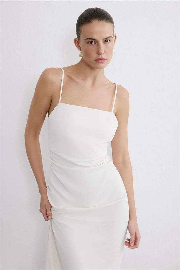 Straplez Yırtmaçlı Maxi Ekru Elbise