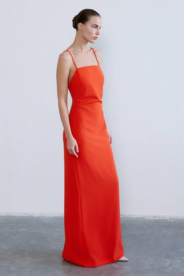 Straplez Yırtmaçlı Maxi Narçiçeği Elbise