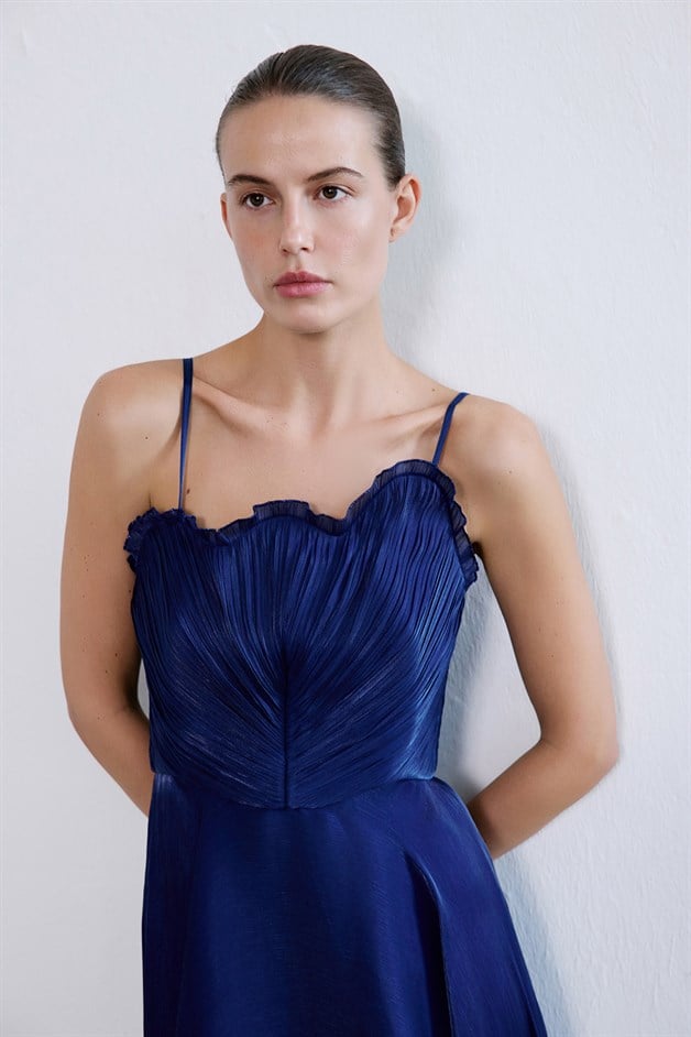 İnce Askılı Kloş Midi Lacivert Elbise