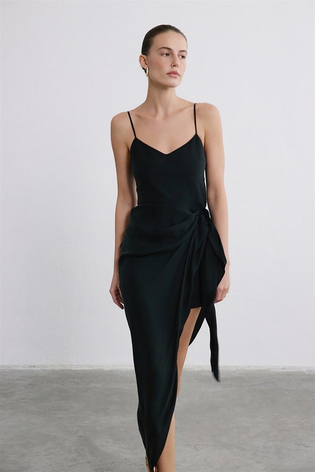 Asimetrik Bağlamalı Midi Siyah Elbise