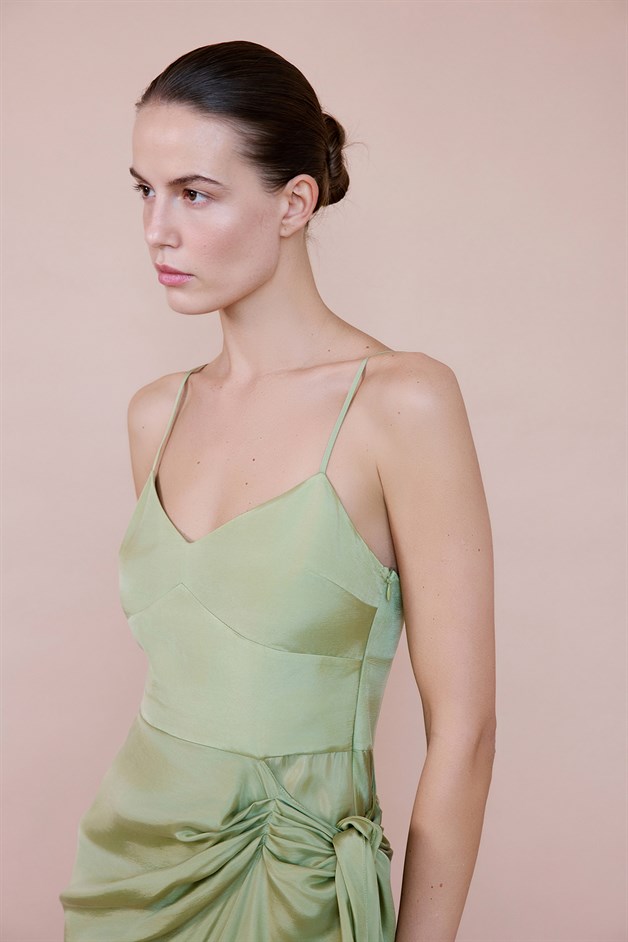 Asimetrik Bağlamalı Midi Yeşil Elbise