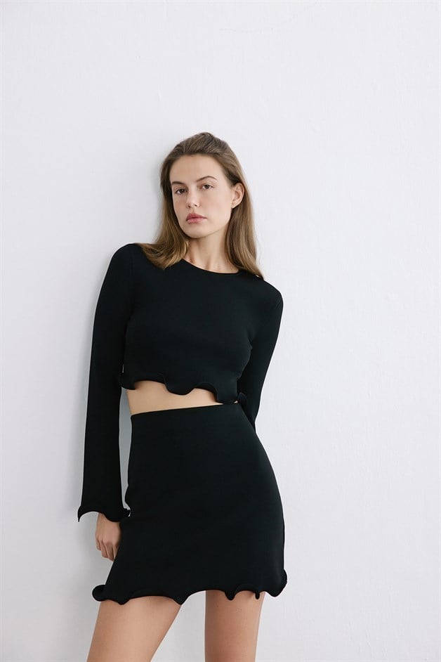 Crew Neck Knit Black Blouse