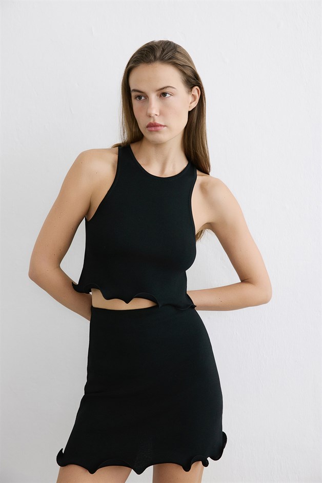 Bisiklet Yaka Kolsuz Siyah Crop Triko Bluz