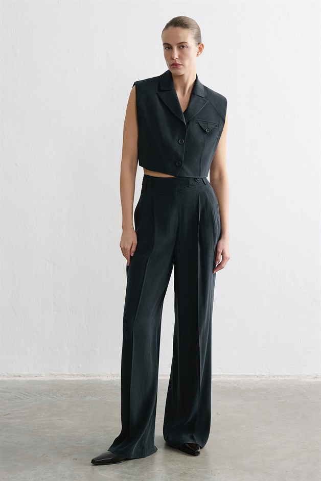Blazer Collar Padded Crop Black Vest
