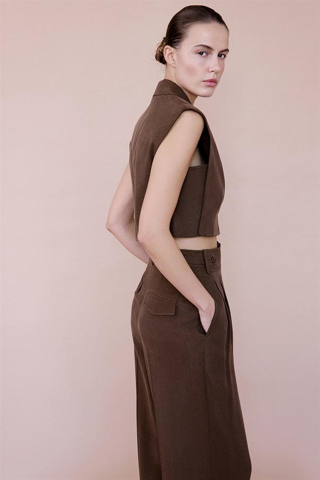 Blazer Collar Padded Crop Brown Vest