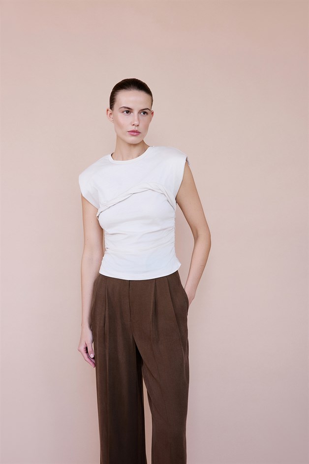 Crew Neck Padded Knit Beige T-shirt