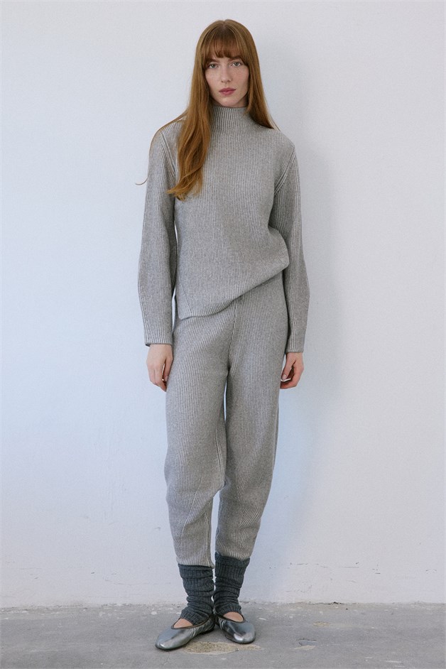 High Waist Knit Balloon Fit Mink Trousers